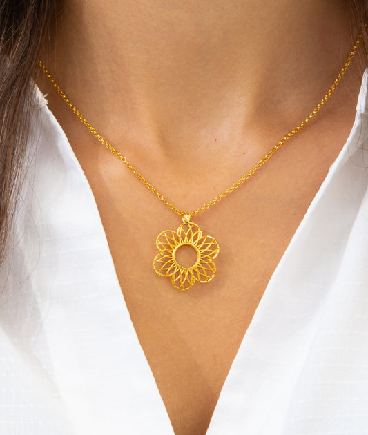 Daisy Necklace